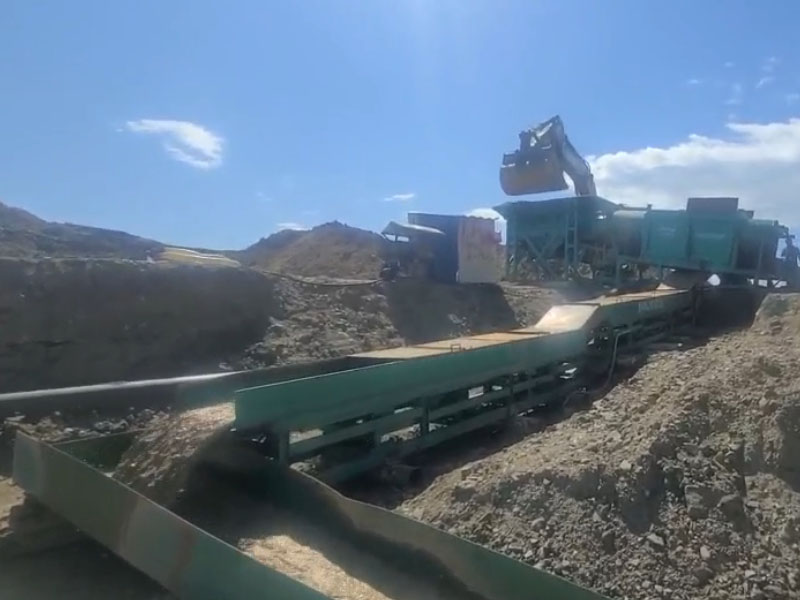 Automatic washing gold mining machine